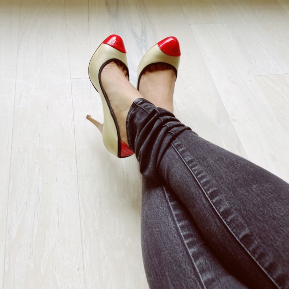 Giuseppe Zanotti Nude & Red Pump Heel size 38 - Picture 2 of 5